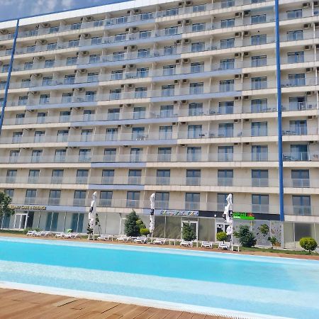 Blaxy Resort Stefi Cu Acces La Piscine Gratuit Douăzeci şi Trei August Buitenkant foto
