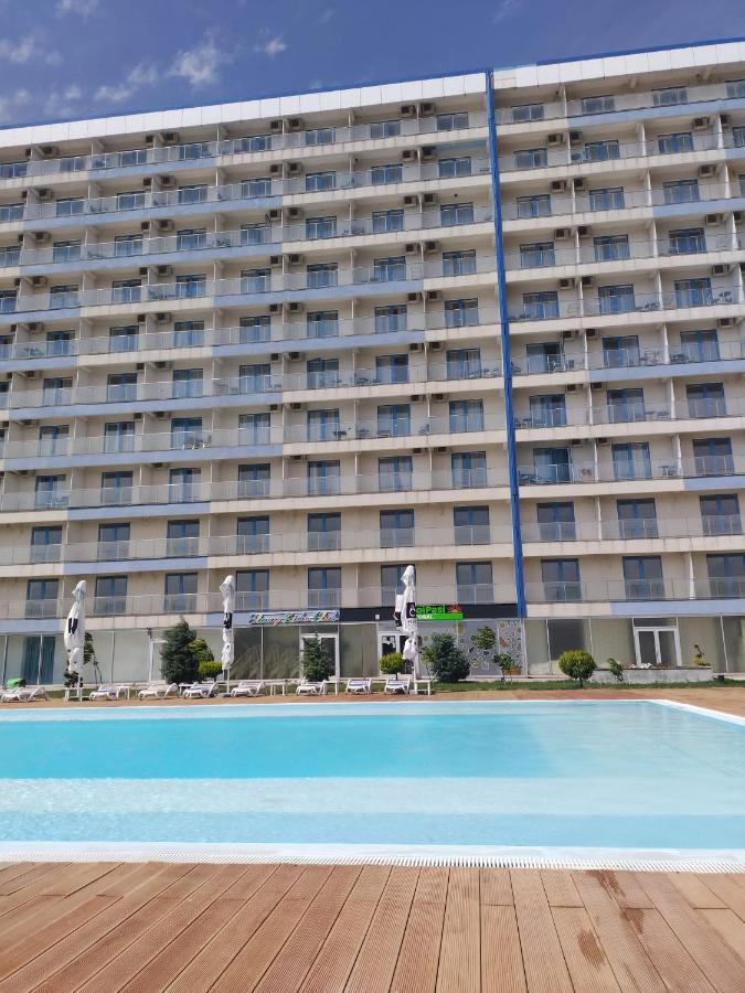 Blaxy Resort Stefi Cu Acces La Piscine Gratuit Douăzeci şi Trei August Buitenkant foto