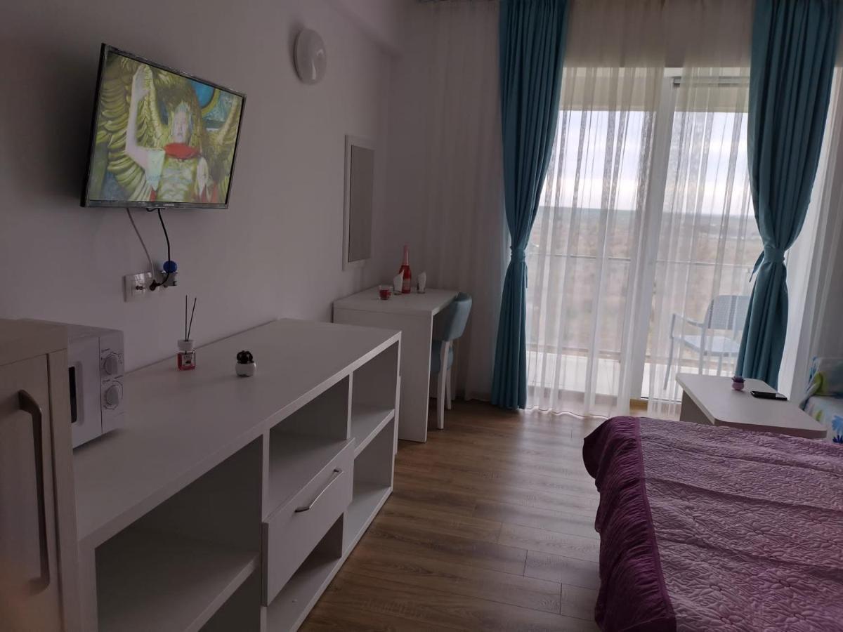Blaxy Resort Stefi Cu Acces La Piscine Gratuit Douăzeci şi Trei August Buitenkant foto
