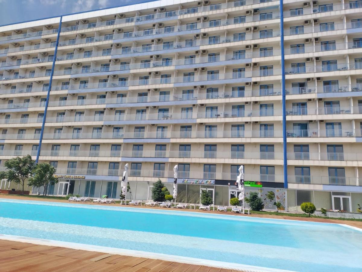 Blaxy Resort Stefi Cu Acces La Piscine Gratuit Douăzeci şi Trei August Buitenkant foto