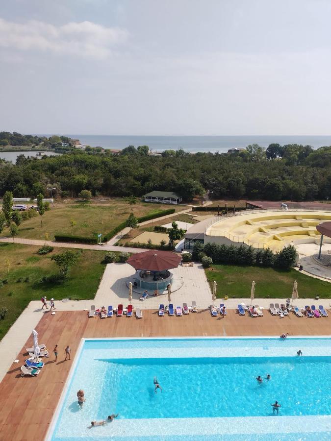 Blaxy Resort Stefi Cu Acces La Piscine Gratuit Douăzeci şi Trei August Buitenkant foto