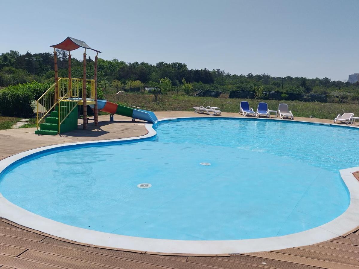 Blaxy Resort Stefi Cu Acces La Piscine Gratuit Douăzeci şi Trei August Buitenkant foto