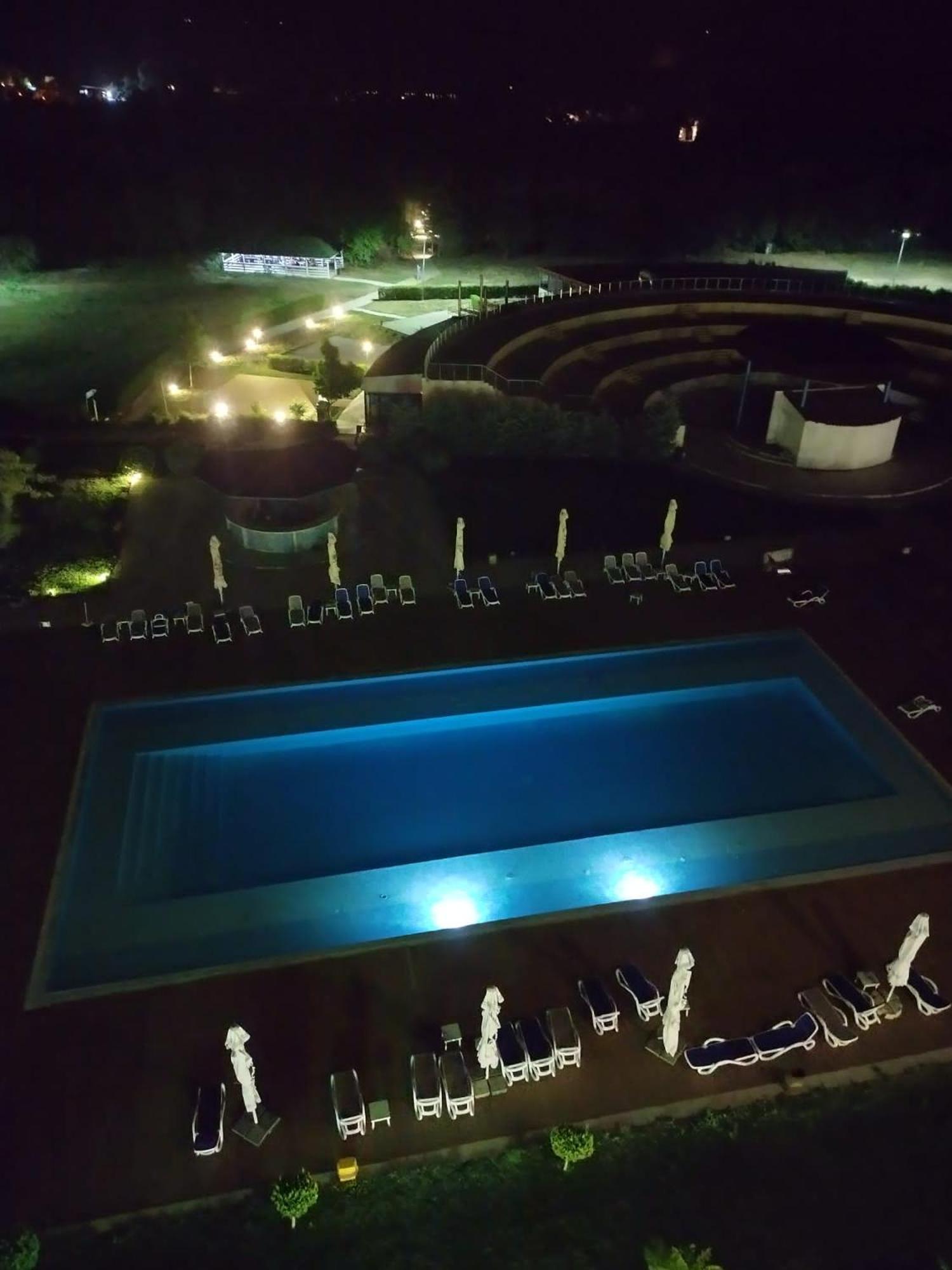 Blaxy Resort Stefi Cu Acces La Piscine Gratuit Douăzeci şi Trei August Buitenkant foto