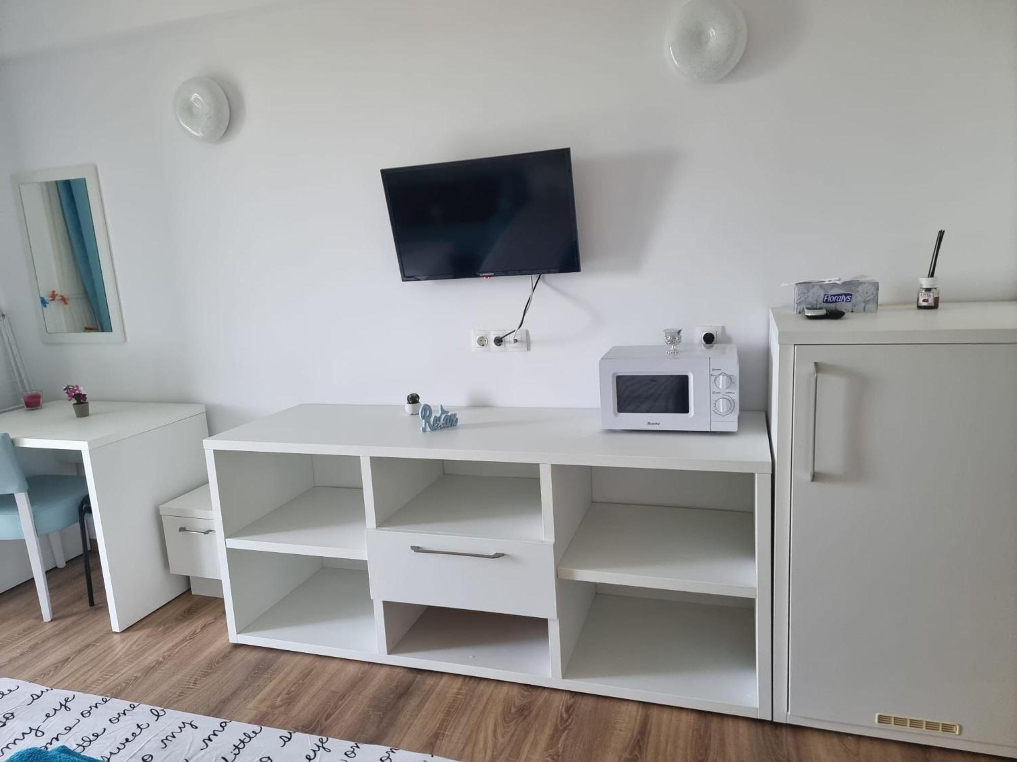 Blaxy Resort Stefi Cu Acces La Piscine Gratuit Douăzeci şi Trei August Buitenkant foto