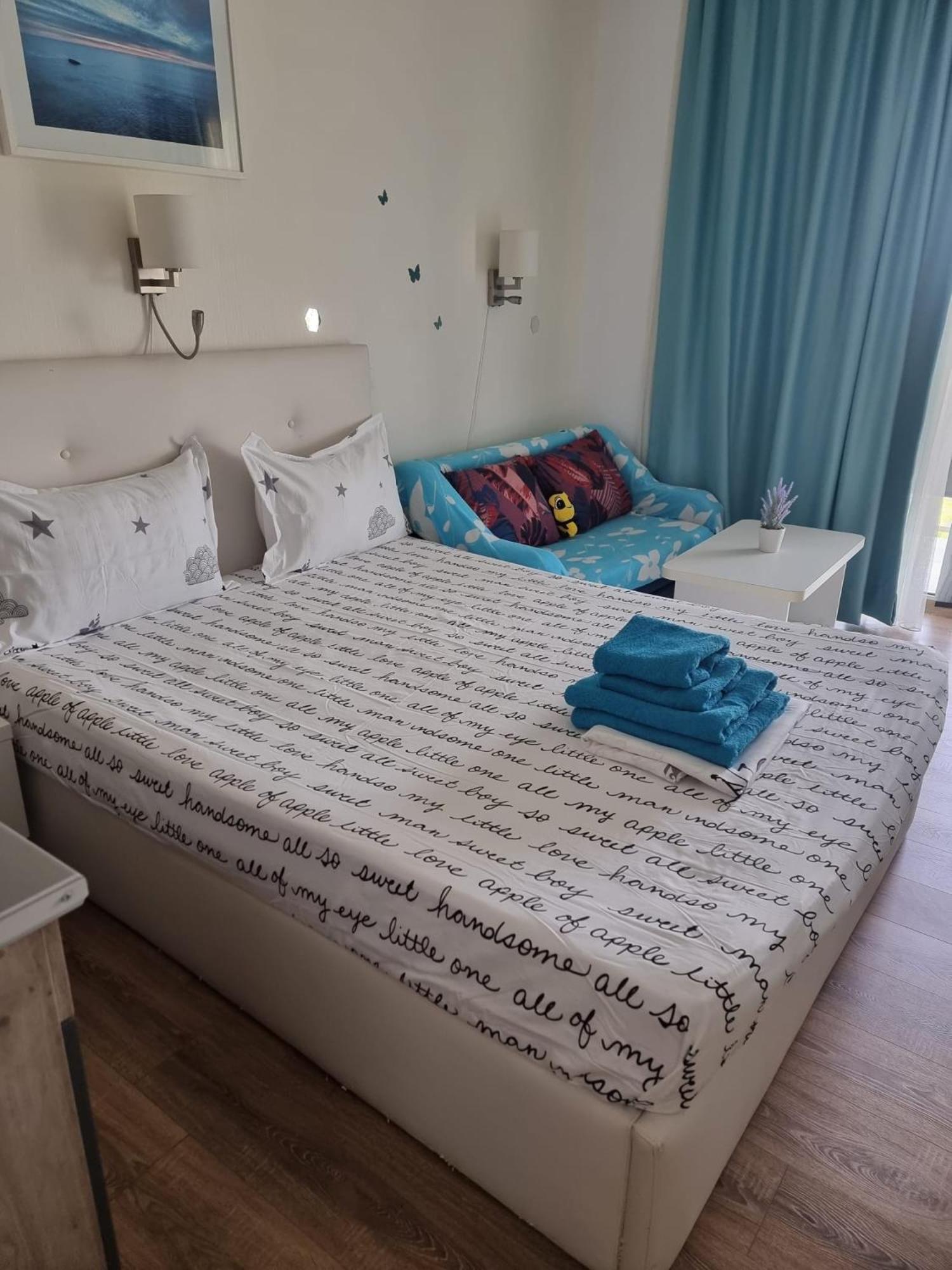 Blaxy Resort Stefi Cu Acces La Piscine Gratuit Douăzeci şi Trei August Buitenkant foto